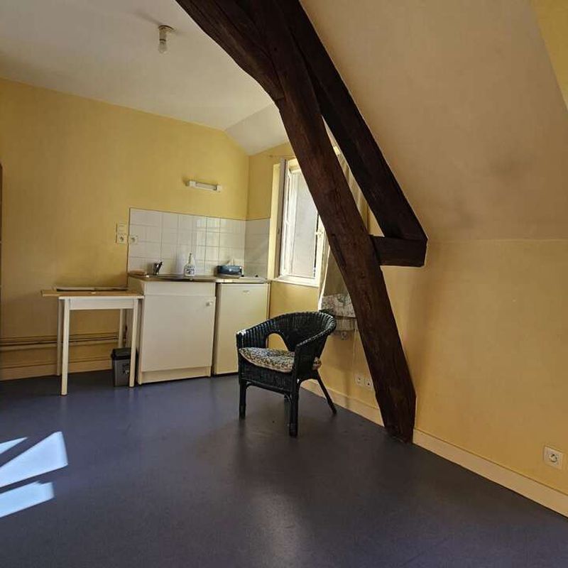 Location appartement 1 pièce 17 m² Châteauroux (36000)