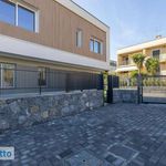 Rent 6 bedroom house of 216 m² in Catania
