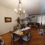 Rent 2 bedroom apartment of 98 m² in Volos