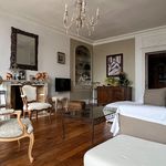 Rent 5 bedroom apartment in Versailles