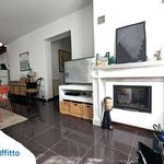 Affitto 5 camera appartamento di 130 m² in Bologna
