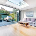Rent 6 bedroom house of 211 m² in London