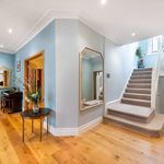 Rent 5 bedroom house of 402 m² in Brondesbury,
