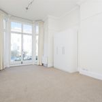 Rent 4 bedroom flat of 152 m² in Tamworth
