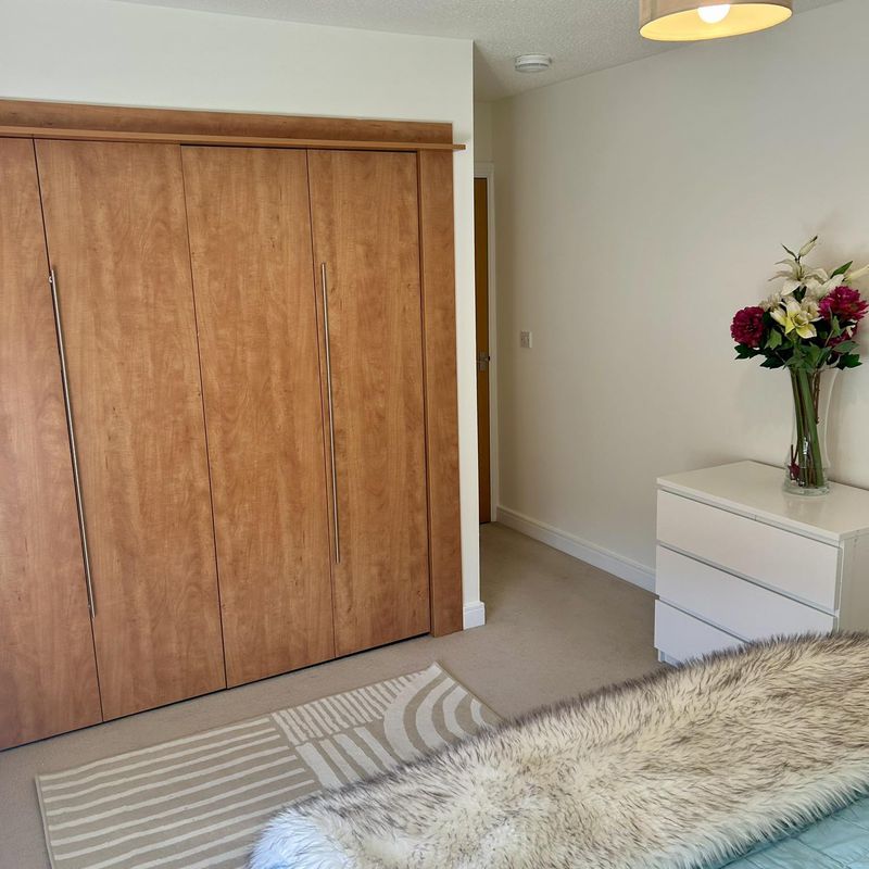 4 Bedroom Flat to Rent at Edinburgh, Forth, Silverknowes, England Muirhouse