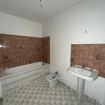 Rent 4 bedroom apartment of 101 m² in Gleizé