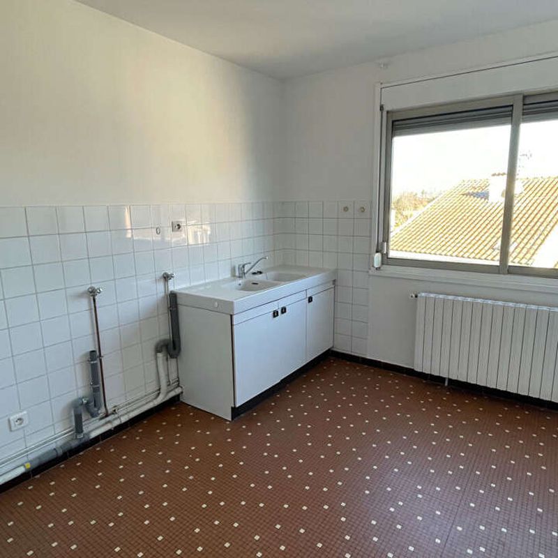 Location appartement 1 pièce 47 m² Pamiers (09100)