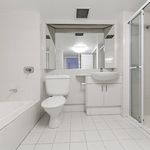 Rent 3 bedroom apartment of 138 m² in Kangaroo Point