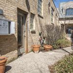 Rent 1 bedroom apartment of 900 m² in Evanston