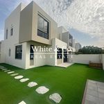 Rent 4 bedroom house of 286 m² in Dubai