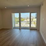 Rent 2 bedroom apartment of 168 m² in Irvine