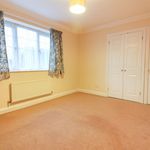 Rent 1 bedroom apartment in Aylesbury