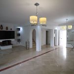 Alquilo 4 dormitorio casa de 180 m² en Marbella