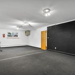 Rent 10 bedroom house of 400 m² in Lodz