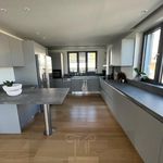 Rent 3 bedroom house of 190 m² in Psychiko
