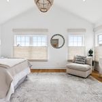 Rent a room of 149 m² in Hampton Bays