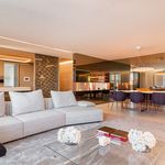 Rent 3 bedroom apartment of 214 m² in Lisboa