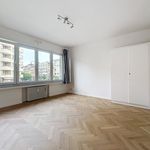 Rent 3 bedroom apartment of 170 m² in ixelles