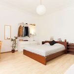 Rent a room of 270 m² in Barcelona