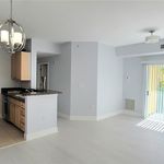 Rent 3 bedroom apartment of 1130 m² in South Miami