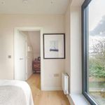 Rent 3 bedroom flat of 105 m² in London