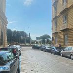 Affitto 4 camera appartamento di 138 m² in Naples