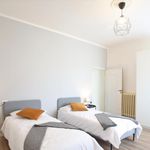 Rent 5 bedroom apartment in Modena