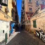 Rent 1 bedroom apartment of 32 m² in Napoli