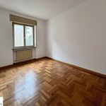 Affitto 5 camera appartamento di 200 m² in Udine