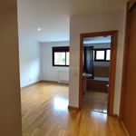 Rent 3 bedroom house of 137 m² in Boiro
