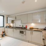 Rent 3 bedroom house of 104 m² in London