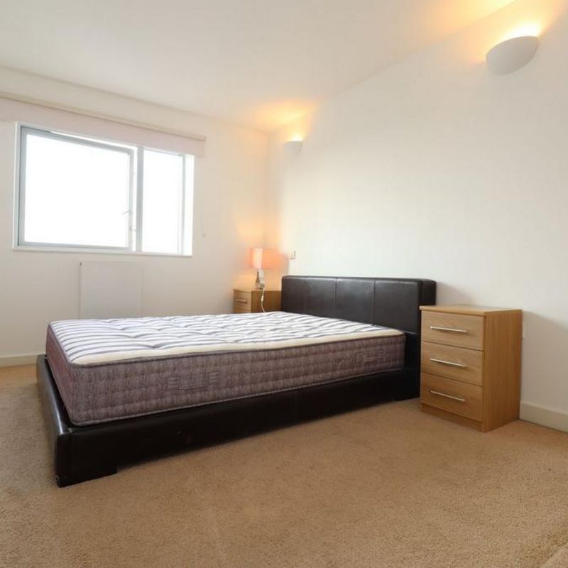 Room in a 4 Bedroom Apartment, John Harrison Way, London, SE1 North Greenwich