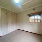 Rent 3 bedroom apartment of 983 m² in Johannesburg
