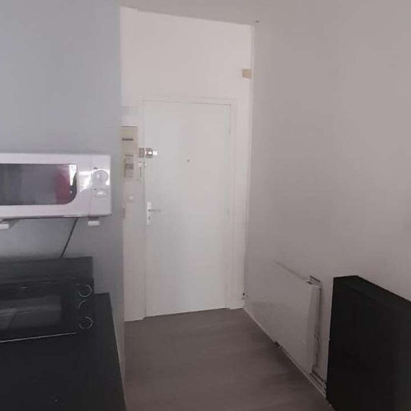 Location appartement 1 pièce 27 m² Angers (49000)