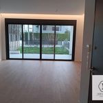 Rent 2 bedroom apartment of 97 m² in Marousi