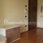 Rent 3 bedroom apartment of 85 m² in Gallinaro