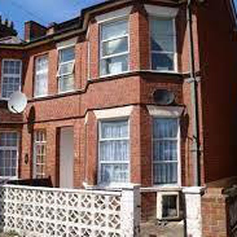 4 bedroom semi-detached house to rent Clacton-on-Sea