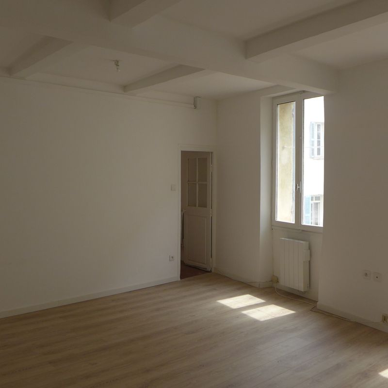 Appartement 31.19 m² - 1 pièce - Toulon Loyer 387 € CC (TOULON CENTRE - appartement T1 de 31.19 m² au 2ème étage)