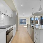 Rent 4 bedroom house of 426 m² in Jimboomba