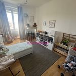Appartement de 108 m² avec 1 chambre(s) en location à Carpentras