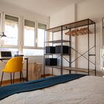 Rent 5 bedroom apartment in Alicante