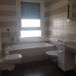 Affitto 3 camera appartamento di 80 m² in Seregno