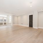 Rent 4 bedroom apartment of 202 m² in London