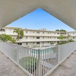 Rent 1 bedroom apartment of 84 m² in North Miami