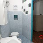Affitto 7 camera appartamento di 93 m² in Genova