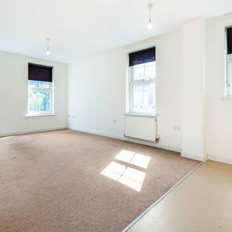 2 Bedroom Flat to Rent Maze Hill