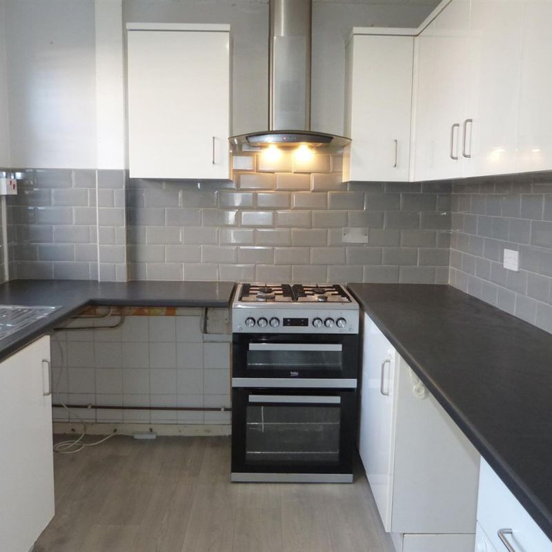 3 Bed Semi-detached house For Rent Syston