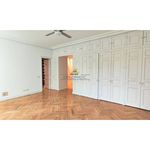 Rent 5 bedroom apartment of 459 m² in Madrid