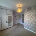Rent 4 bedroom house in Aldershot