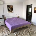 Rent 3 bedroom house of 220 m² in Proastio